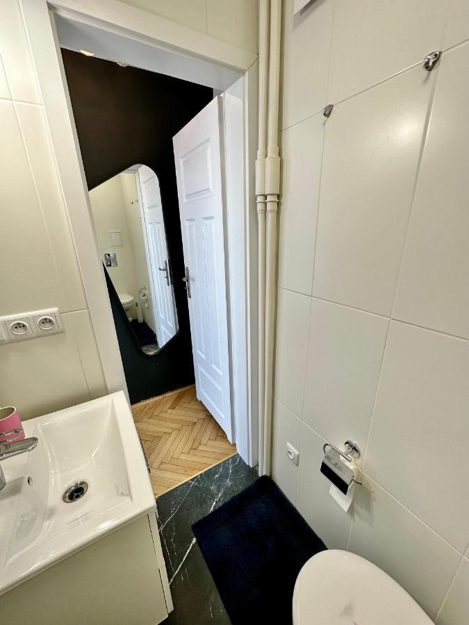 Platinum Metro X2 Wifi 350 Mbs Netflix Hbo Appletv Leilighet Warszawa Eksteriør bilde