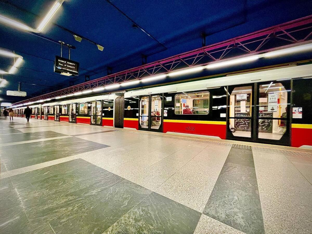 Platinum Metro X2 Wifi 350 Mbs Netflix Hbo Appletv Leilighet Warszawa Eksteriør bilde
